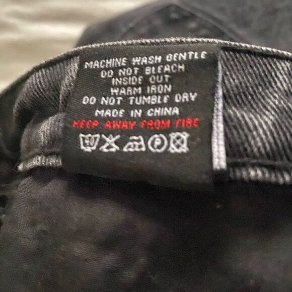 PrettyLittleThing Black High Rise Mom Jeans Size 4 - Picture 7 of 7